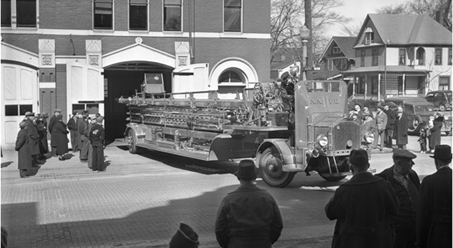 1938 New Ladder Truck.png